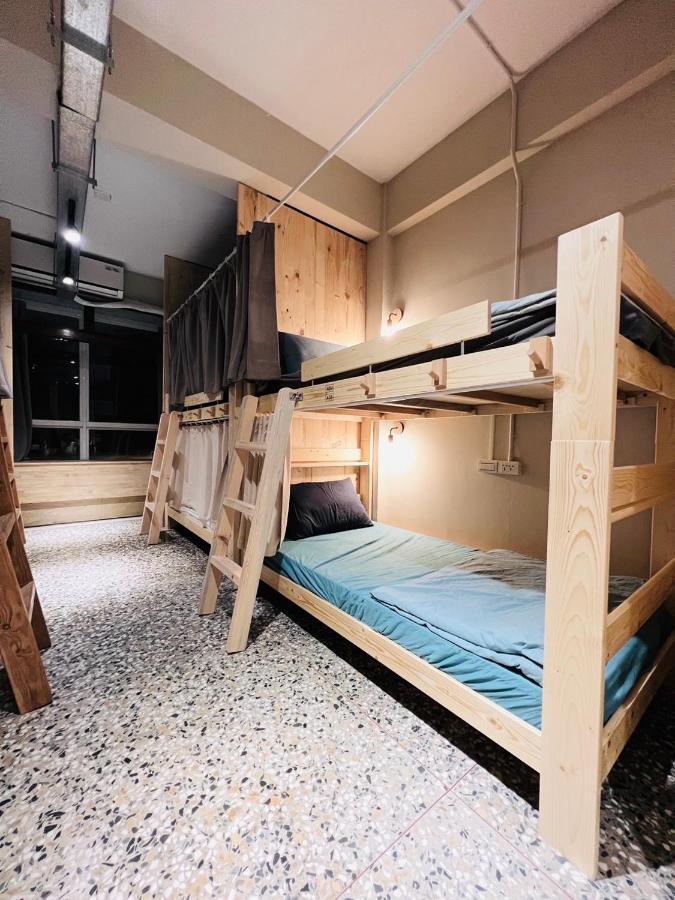 Walk Home Hostel Цзяи Экстерьер фото