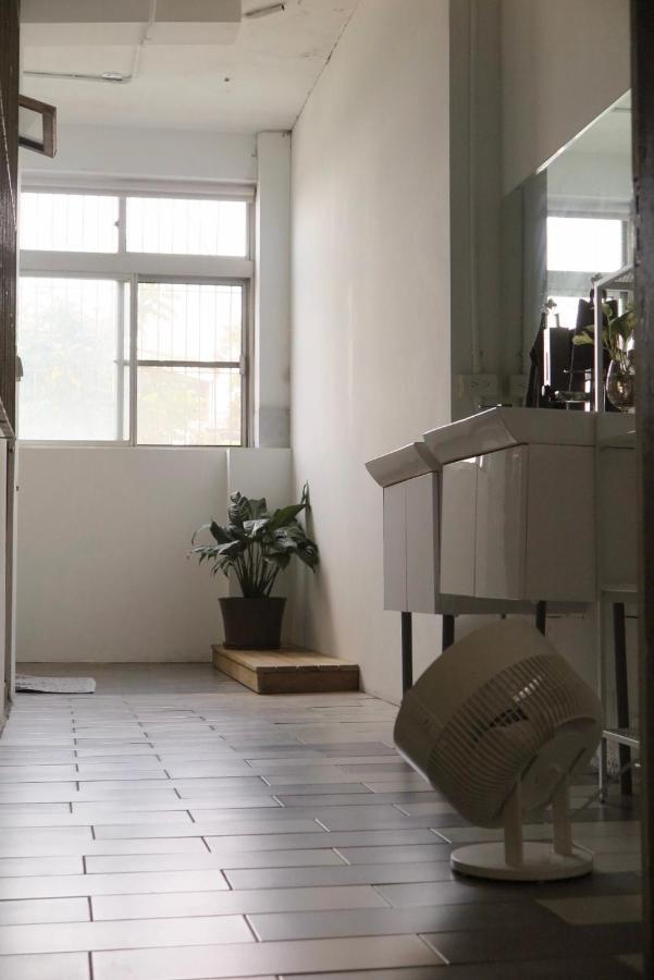 Walk Home Hostel Цзяи Экстерьер фото